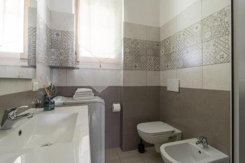 Ένα μπάνιο στο Villa Elisea