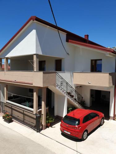Budova, v ktorej sa apartmán nachádza