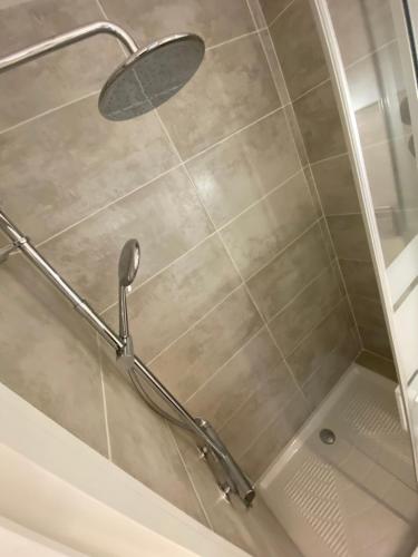 Ένα μπάνιο στο Appartement de l’abbaye
