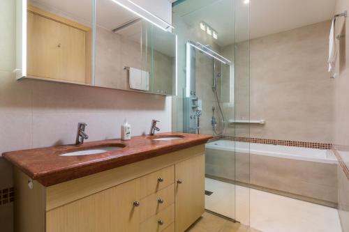 Koupelna v ubytování Sotogrande Ribera del Marlin apartment