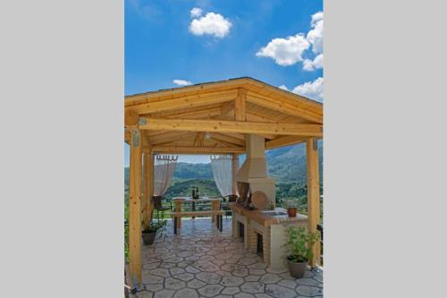 Gallery image of Ostria House in Pinakokhórion