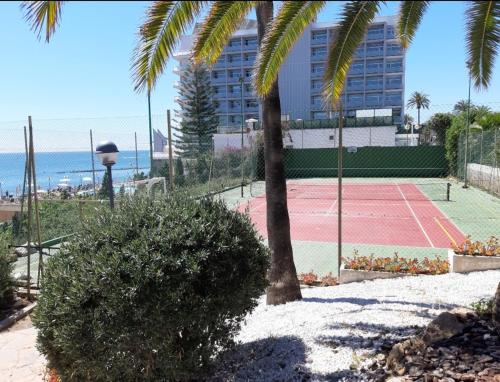 Front beach and swimmingpool in Benalmadena Costa