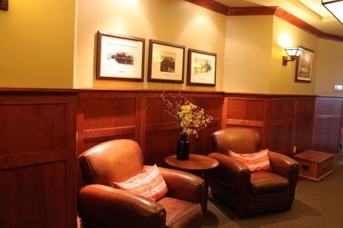 The lobby or reception area at Calabogie Peaks Hotel, Ascend Hotel Collection