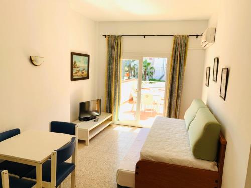 Eva Aparthotel