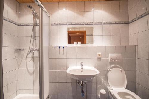 Et badeværelse på Appartements Grabenbauer