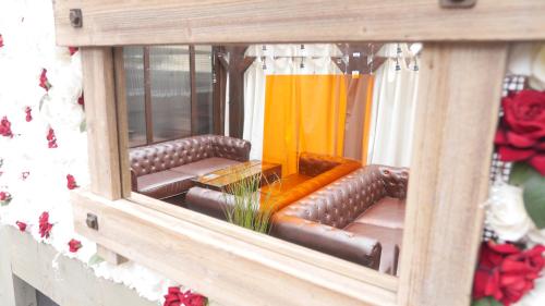 Posezení v ubytování Bennetts Hotel