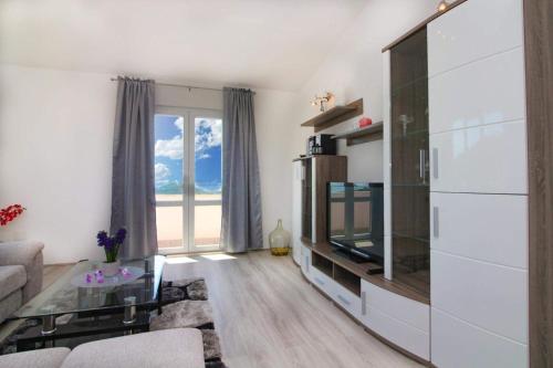 Kuchyň nebo kuchyňský kout v ubytování Conte Čikara Apartment
