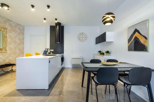 Apartments Adriatic Oasis & Marine View