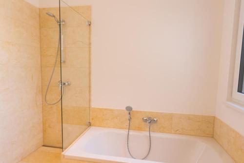 Wave Penthousesにあるバスルーム