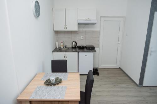 Kuchyň nebo kuchyňský kout v ubytování D&D apartments