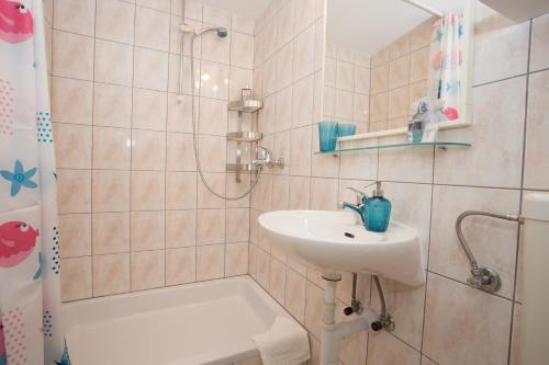 Kúpeľňa v ubytovaní Apartmani AD Hvar