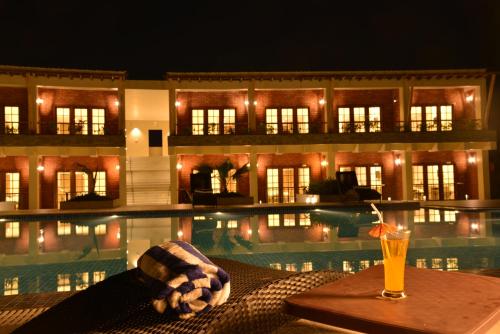 Bazén v ubytování The creek boutique resort & spa nebo v jeho okolí