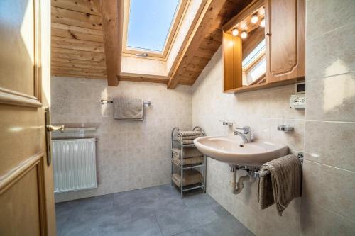 Ett badrum på Pixnerhof - Topaz