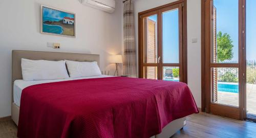 Foto dalla galleria di 3 bedroom Villa Melandra with private pool and sea views, Aphrodite Hills Resort a Kouklia
