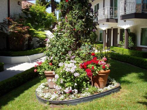 Taman di luar Laguna Hills Lodge-Irvine Spectrum