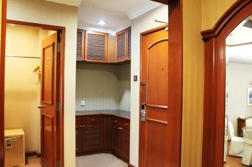 A bathroom at Ponderosa Golf & Country Resort