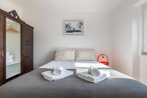 Sunny 1BDR Apartment With Terrace by LovelyStay