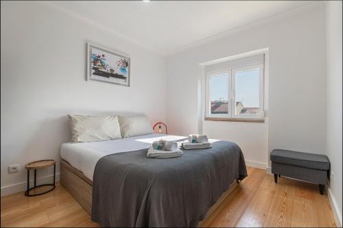 Sunny 1BDR Apartment With Terrace by LovelyStay