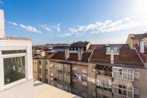 Sunny 1BDR Apartment With Terrace by LovelyStay