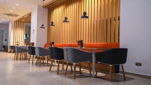 Χώρος καθιστικού στο Holiday Inn Express - Malta by IHG