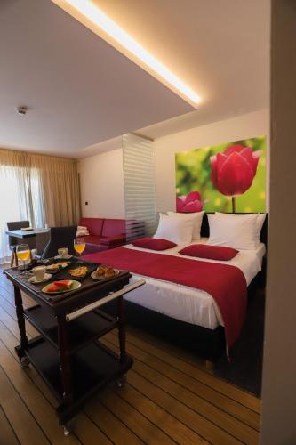 Postel nebo postele na pokoji v ubytování Wellness Hotel Villa Magdalena