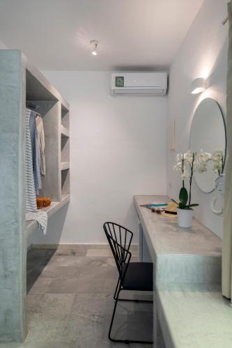 Φωτογραφία από το άλμπουμ του Galinos Hotel for adults only στην Παροικιά