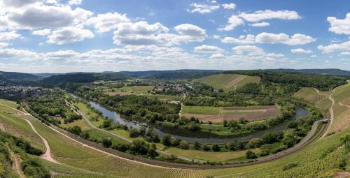 Blick auf Weingut Schmitz-Simon aus der Vogelperspektive