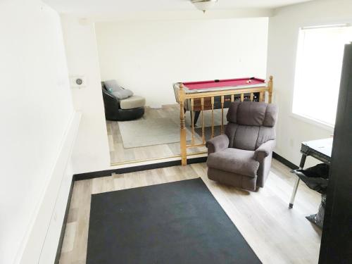 Katil atau katil-katil dalam bilik di 1950s Charm In The Heart Of Waterbury