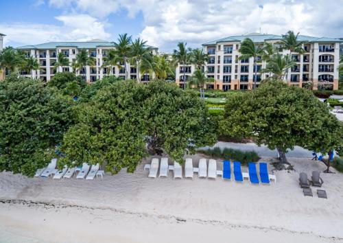 Galería fotográfica de Great Bay Condominiums located at The Ritz-Carlton Club, St Thomas en Nazareth