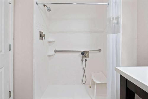 Vonios kambarys apgyvendinimo įstaigoje La Quinta by Wyndham Rockport - Fulton
