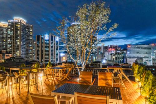 Myeongdong Artmonstay