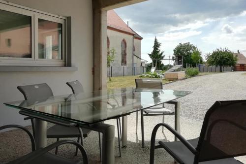 Patio nebo venkovní prostory v ubytování LE TOMIGITE