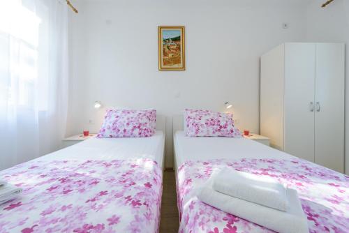 SB Apartment No 3