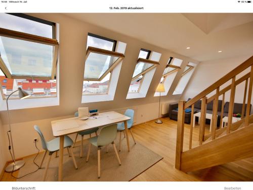 Sunny Penthouse l DG5'12
