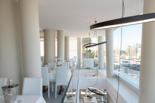 Εστιατόριο ή άλλο μέρος για φαγητό στο Hotel Commodore