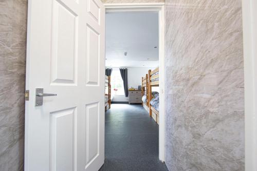 Gambar di galeri bagi The Glantaff Inn Bunkhouse di Treharris
