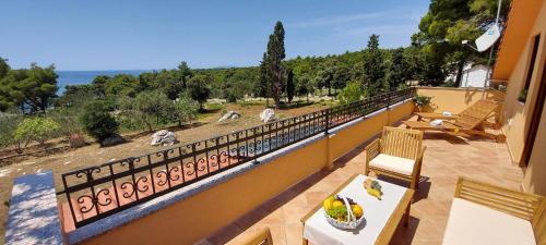 Kandarola Resort