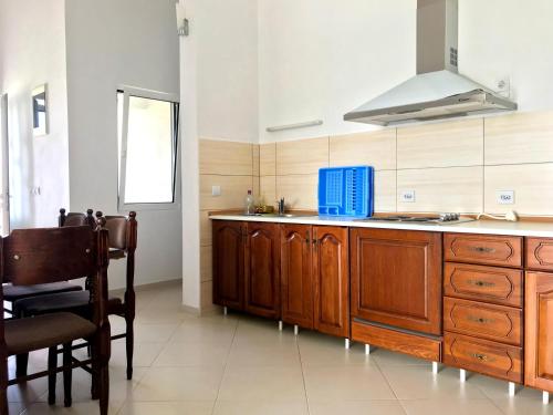 Kuchyň nebo kuchyňský kout v ubytování Apartments KRAJA