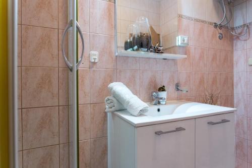 Ένα μπάνιο στο Apartman Ikar