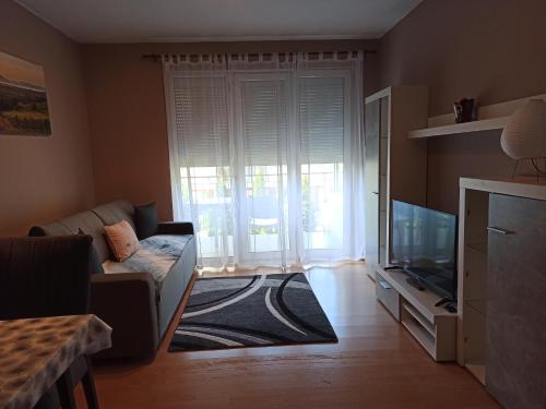 Peppy Apartment & Pool 8230 Balatonfüred, Aranyeső utca 4/B ép. 1. em. 39. kép - 3