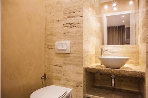 Rossio Suites tesisinde bir banyo