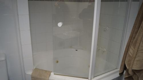 Koupelna v ubytování Location Plus Dowling