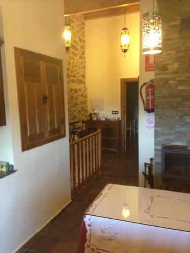 Postel nebo postele na pokoji v ubytování Apartamentos A Fala en Trevejo y San Martin de Trevejo, Sierra de Gata