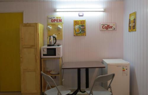 Dapur atau dapur kecil di LIZARRA Monoambiente RESISTENCIA- 100 mts peatonal