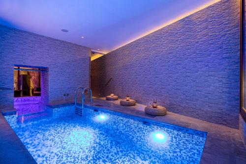 Hotel KINGS COURT Image