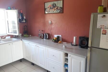 Cuisine ou kitchenette dans l'établissement An ti kaz la