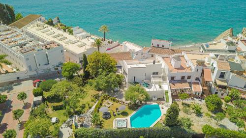 Resort con piscina privada en Calle Carabeo