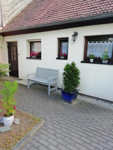 Fotografie z fotogalerie ubytování Kleines Haus mit Geschichte v destinaci Neukirchen