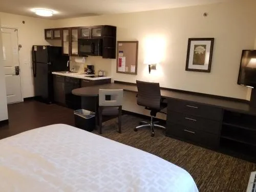 Candlewood Suites - Davenport by IHG photo 7