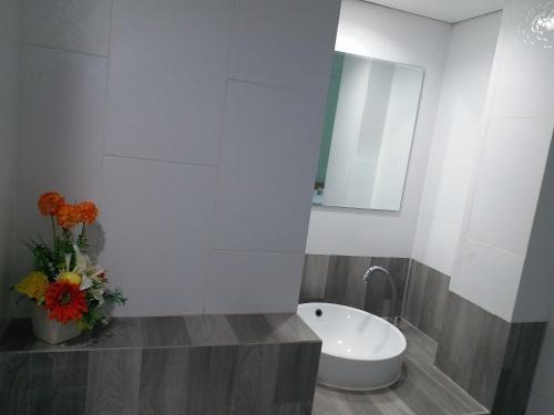 Bilik mandi di DD Garden Apartment 2